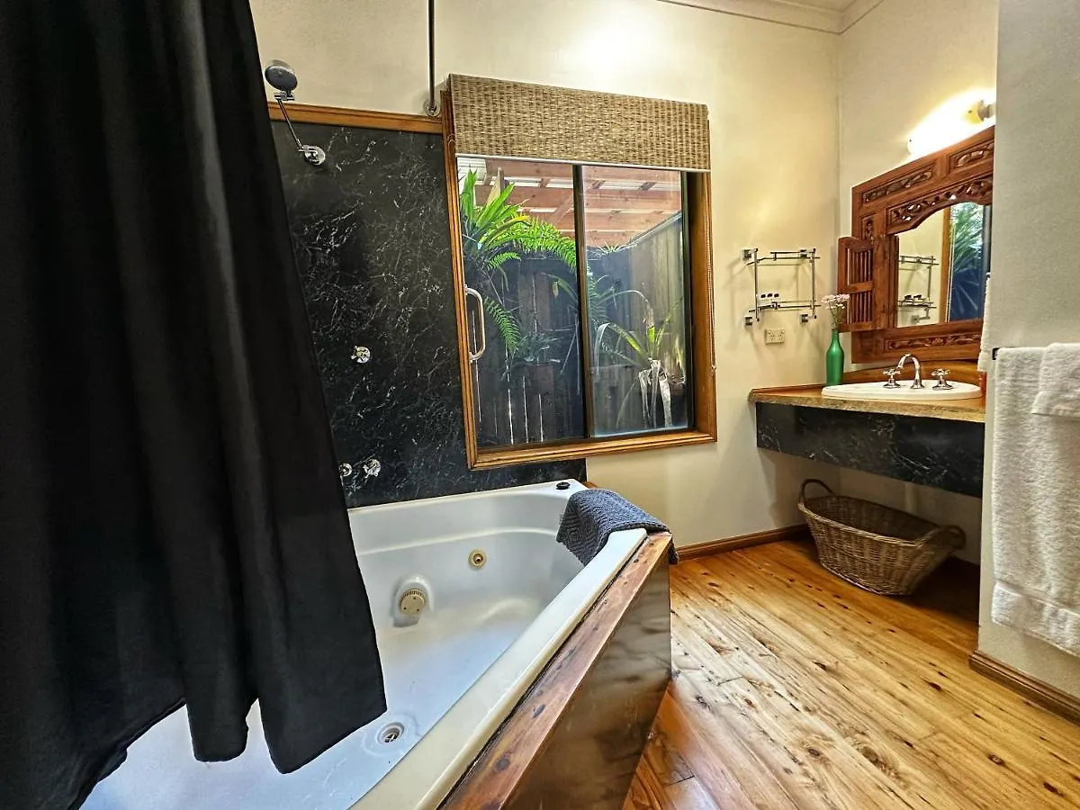 Crater Lakes Rainforest Cottages Yungaburra Australia