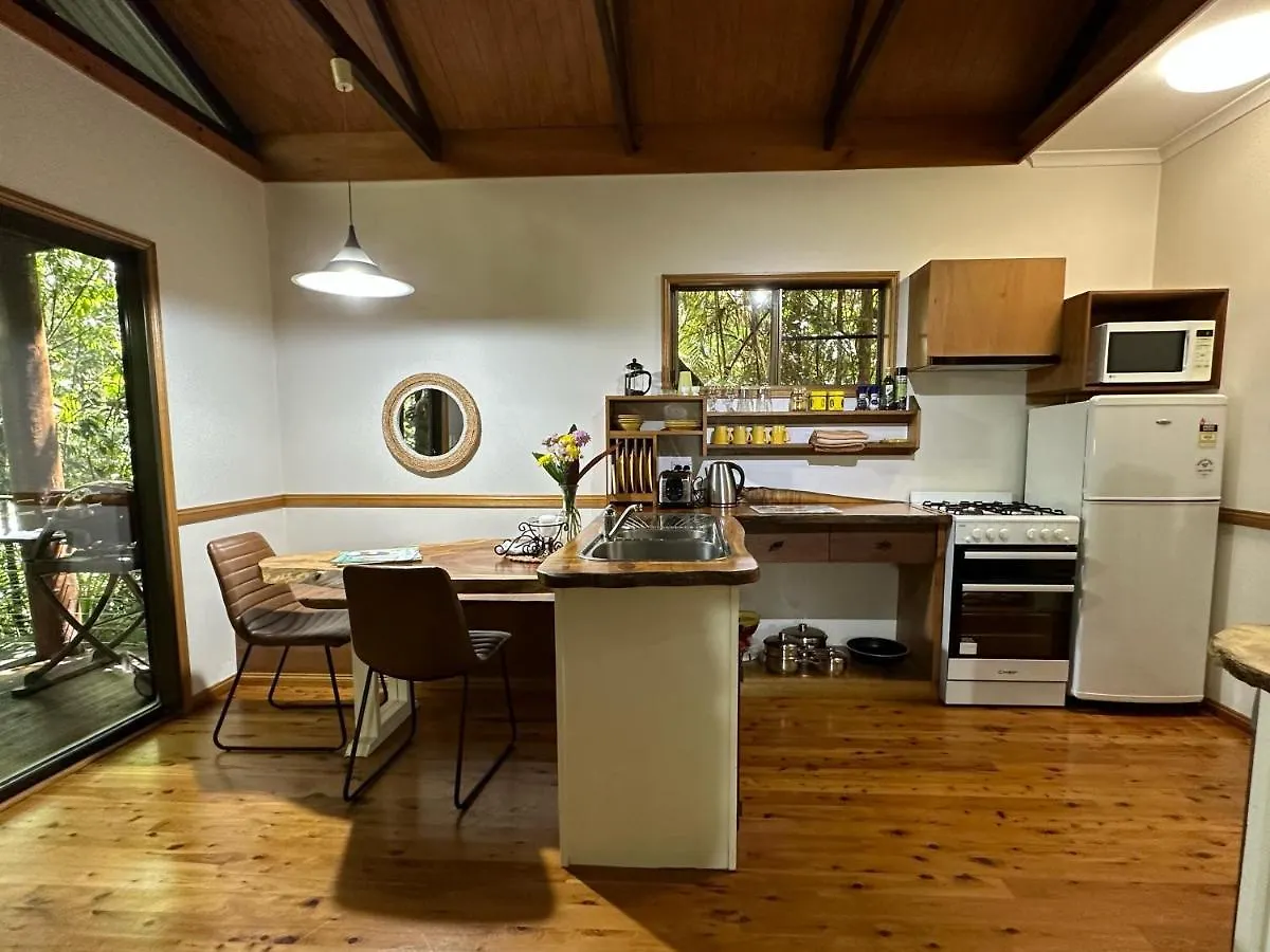 Crater Lakes Rainforest Cottages Yungaburra 5*,  Australia