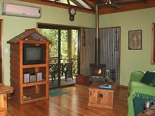 Crater Lakes Rainforest Cottages Yungaburra Holiday park