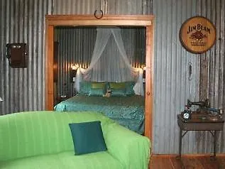 Crater Lakes Rainforest Cottages Yungaburra
