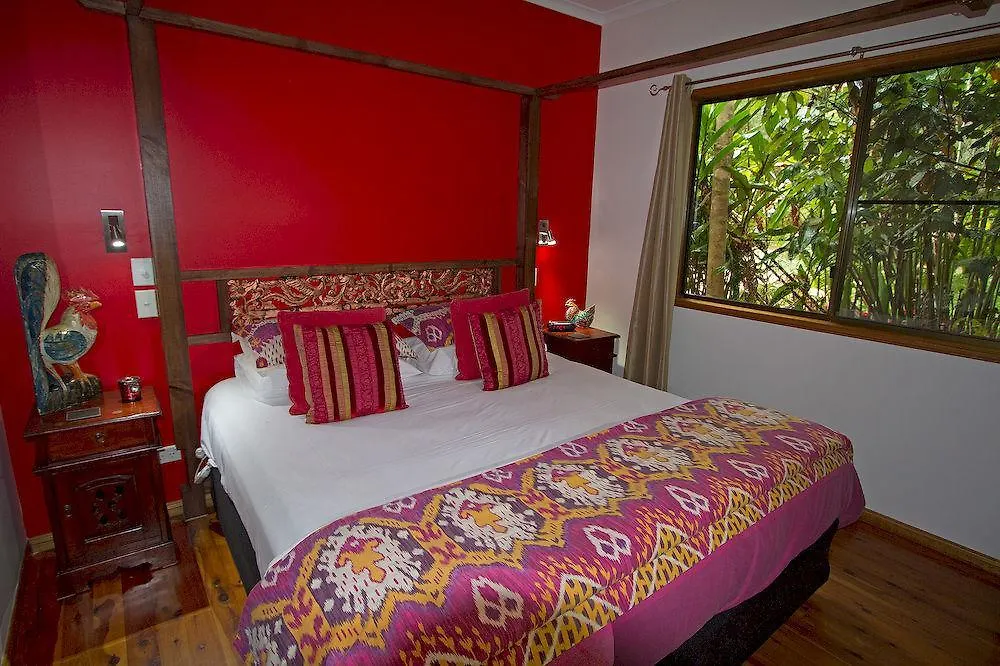 ***** Holiday park Crater Lakes Rainforest Cottages Yungaburra Australia