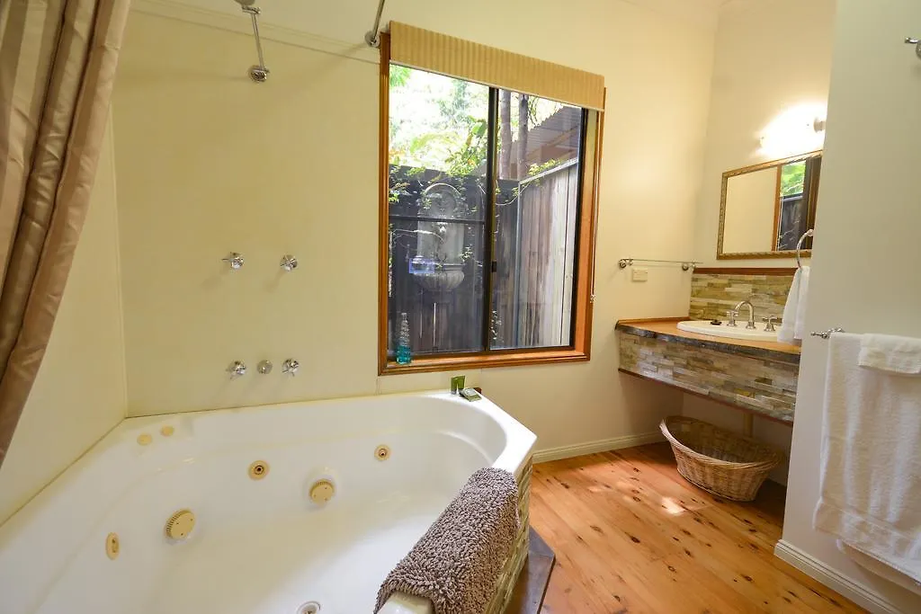 Crater Lakes Rainforest Cottages Yungaburra 5*,  Australia