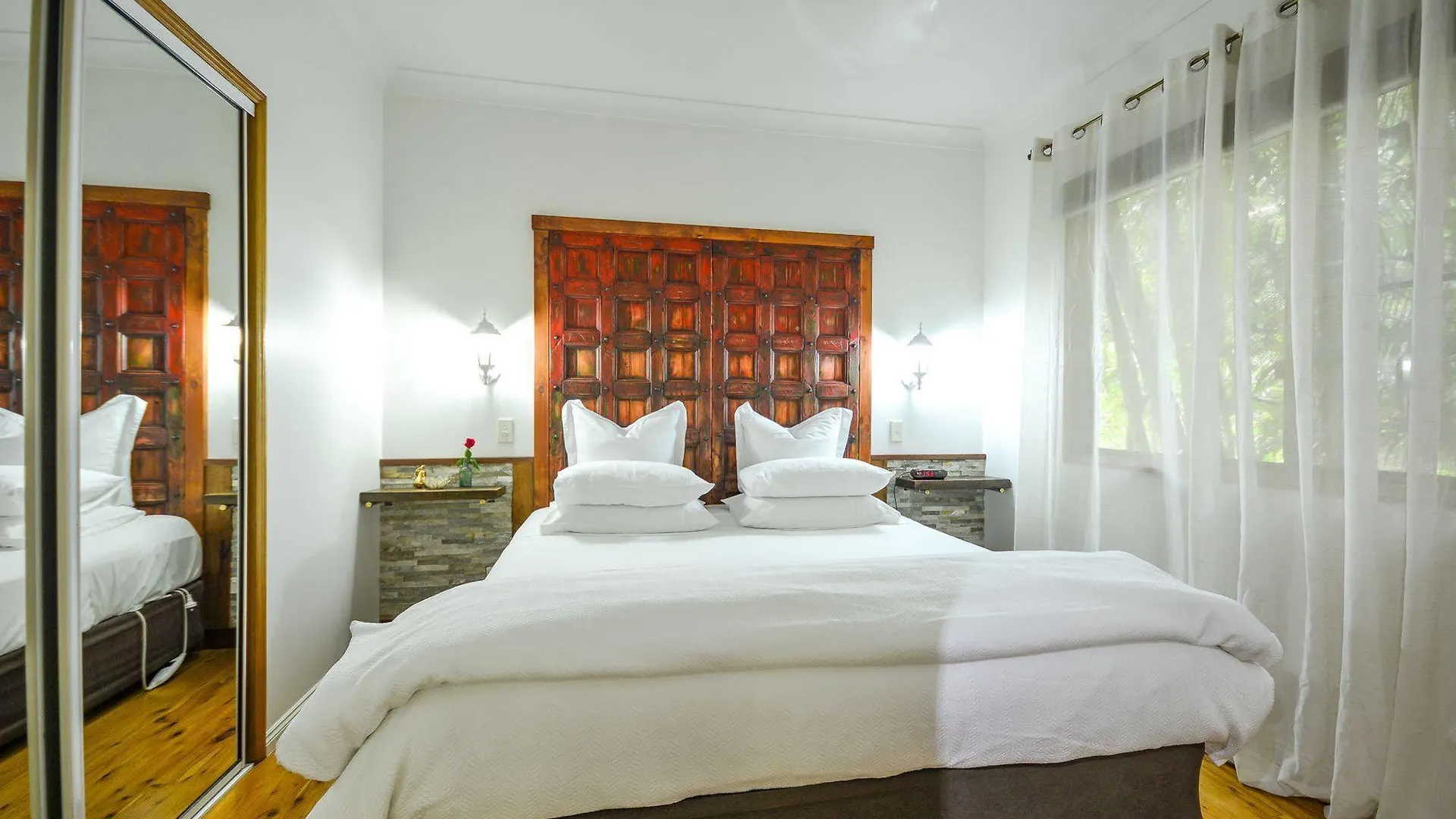 ***** Holiday park Crater Lakes Rainforest Cottages Yungaburra Australia
