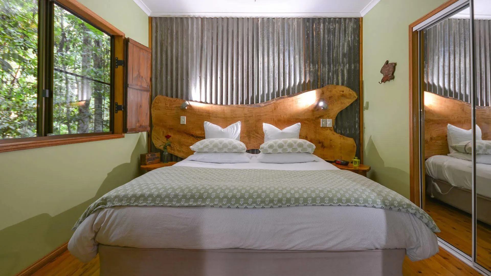 Holiday park Crater Lakes Rainforest Cottages Yungaburra