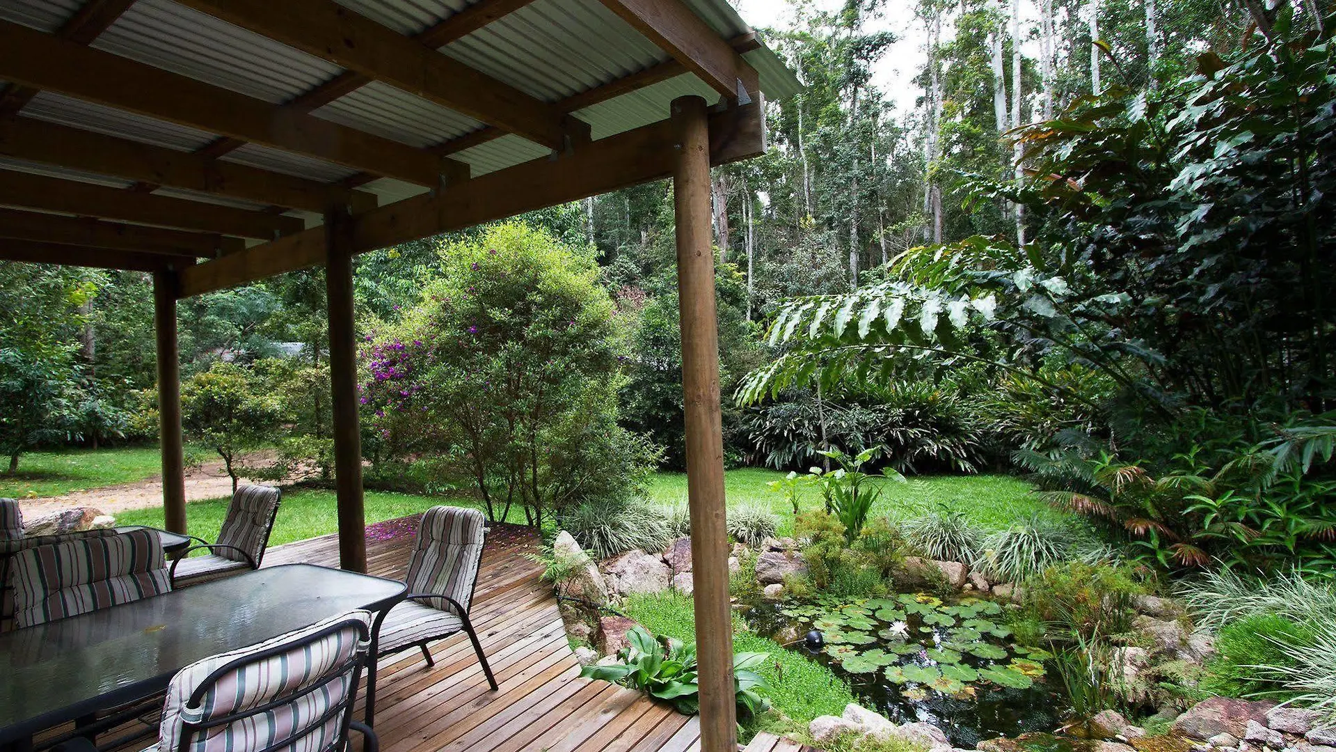 Crater Lakes Rainforest Cottages Yungaburra Holiday park